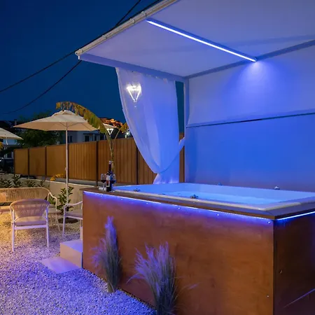 Apartment Pantheon Moralis *